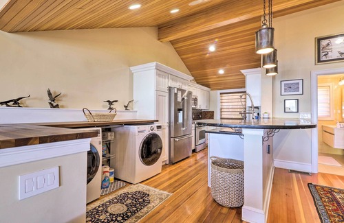 Winthrop House | Waterfront Retreat w/Deck ~ 7 Mi to Boston!