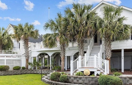 Core Creek House | Waterfront Retreat w/Guest House, Dock & RV Hookup – Perfect Getaway!