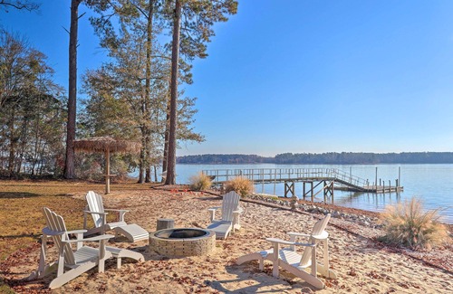 Leesville House | Waterfront Retreat w/Dock & Deck on Lake Murray!