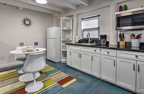 Arroyo City Apartment | Waterfront Rio Hondo Studio w/Shared Grill & Dock