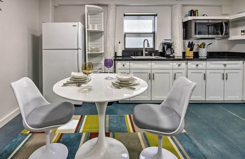 Arroyo City Apartment | Waterfront Rio Hondo Studio w/Shared Grill & Dock