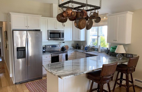 St. Leonard House | Waterfront riverhouse on a beautiful farm only 50 minutes from DC
