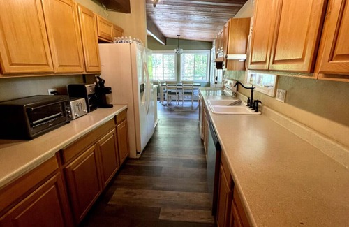 Washougal Apartment | Waterfront: River’s Edge on Washougal River