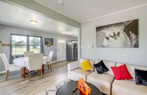 Rock Point House | Waterfront Rock Point Vacation Rental with Sunroom!