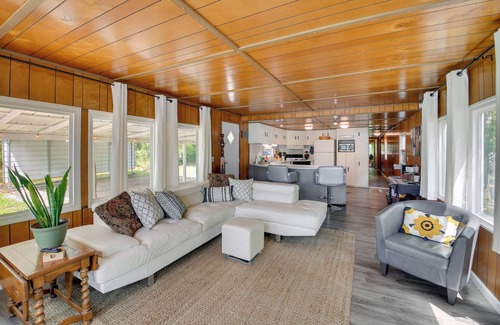 Mid America House | Waterfront Royal Home w/Dock & Patio!