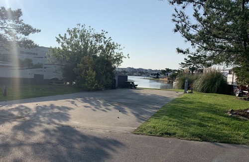 Sandbridge RV Rental | Waterfront RV Lot in Surfside Resort