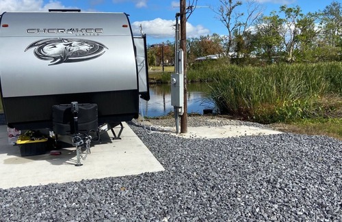 Bourg RV Rental | WATERFRONT RV SITE W/LAUNCH NEAR COCODRIE/POINTE AUX CHEIN/HOUMA