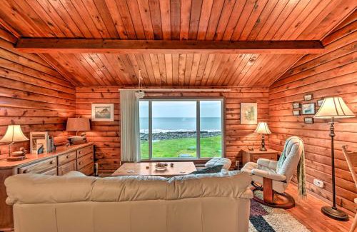 Sekiu House | Waterfront Sekiu Escape - 9 Mi to Neah Bay!