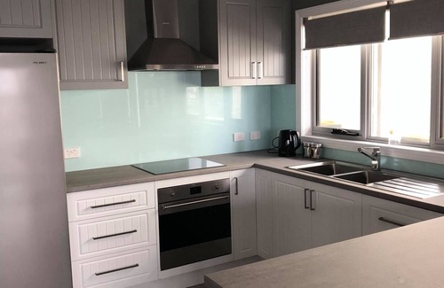 Port Albert House | Waterfront self contained accommodation