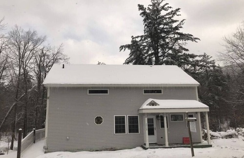 Wardsboro House | Waterfront Ski House, close to Mt. Snow and Stratton!