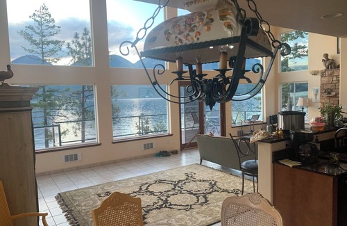 Finley Point House | Waterfront! Sleeps 6-8. Beach access. Sale! 325nt for June 2025.