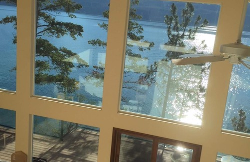 Finley Point House | Waterfront! Sleeps 6-8. Beach access. Sale! 325nt for June 2025.
