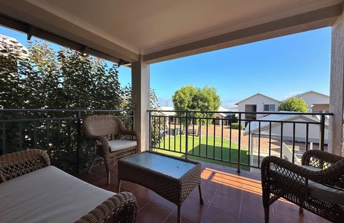 Kalbarri Villa | Waterfront | Sleeps 6 | Resort Pool | Wifi