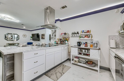 Slidell House | Waterfront Slidell Home w/Patio: 3 Mi to Beach!
