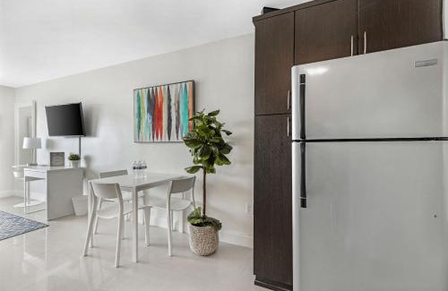 North Bay Village Apartment | Waterfront Studio Condo in the Heart of Miami - Free Parking & Bay Views