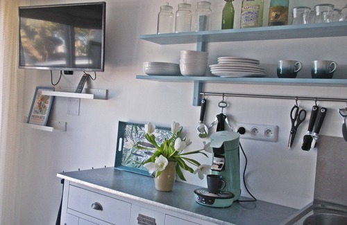 Marseillan Apartment | Waterfront Studio w/Hot Tub & Secure Parking perfect for couples (pet friendly)