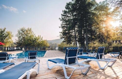 Lac Superieur Village House | Waterfront Suite & Lake Resort