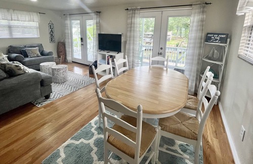 Gun Barrel City House | WATERFRONT/SUMMER PRICE DROP Game Room/Views/Peaceful Lake area