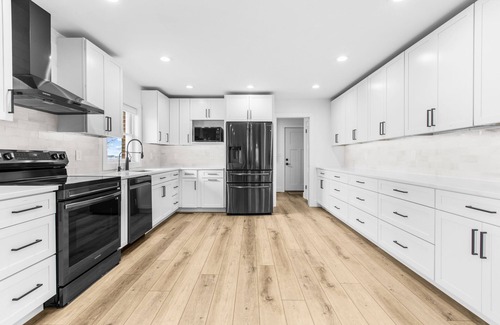 Chester House | Waterfront Sunset Bayview: sleeps 6