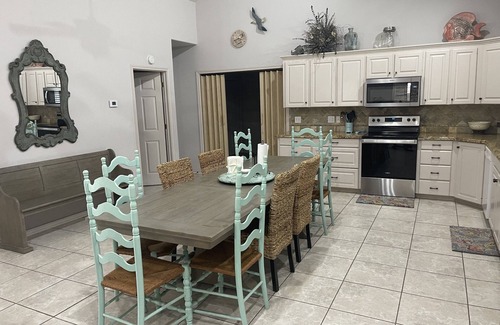 Port Lavaca House | WATERFRONT! Super Spacious - Lighted Private Pier - Family Memories Made Here!
