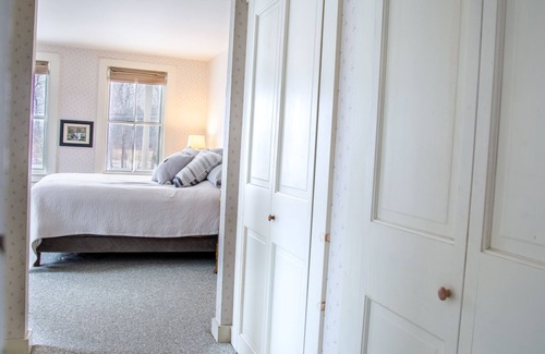 Waitsfield Other | Waterfront, Swimming Hotspot, Private Down Town Location, Farmhouse