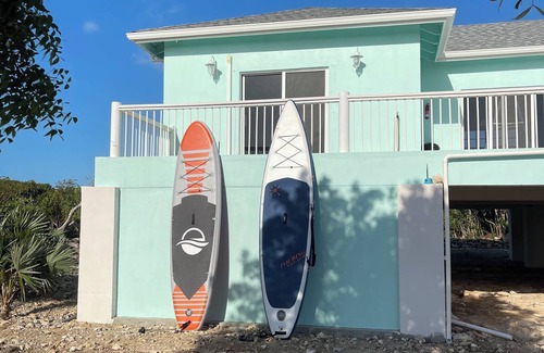 Bottle Creek Villa | Waterfront 3-bedroom 3-Bath/AC/WiFi/BoneFish/gorgeous North Caicos TCI.