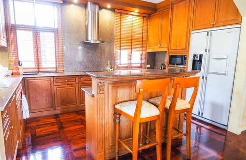 Na Chom Thian Villa | Waterfront 3BR Pool Villa near Yacht Club Pattaya