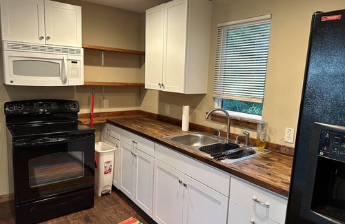 Umatilla House | Waterfront Tiny Lodge