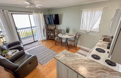 Tybee Island Condo | Waterfront! Top floor, corner unit. Beautiful beach & water views!
