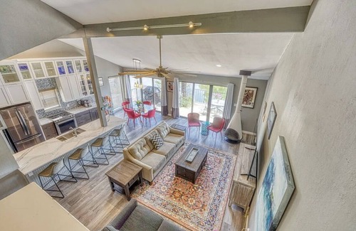 Horseshoe Bay House | Waterfront townhome on Lake LBJ in Horseshoe Bay w/day docking.