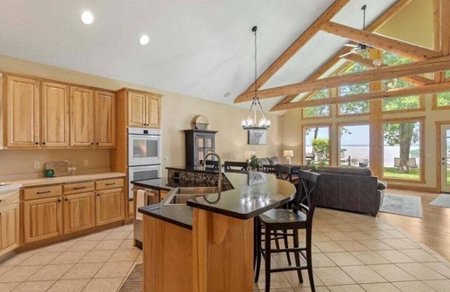 Nisswa House | Waterfront Townhome on Gull Lake | Pontoon Rentals Available
