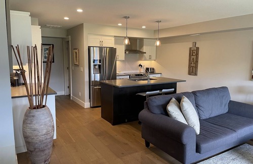 Port Alberni House | WATERFRONT townhouse at The Maples on beautiful Sproat Lake