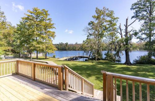 Rocky Point House | Waterfront Treehouse on the Cape Fear with Dock