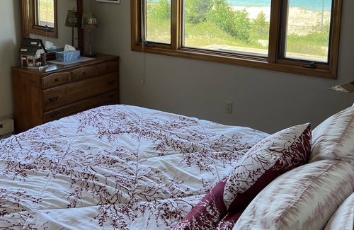 Beaver Island Cottage | Waterfront