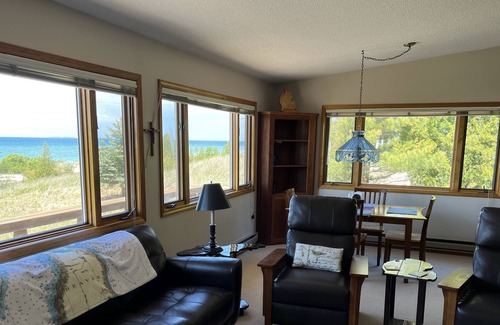 Beaver Island Cottage | Waterfront