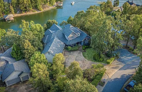 Hot Springs Village House | ☀️Waterfront 5000 sq. ft. on cove, boat dock & 2 large decks, Media & Game Room.