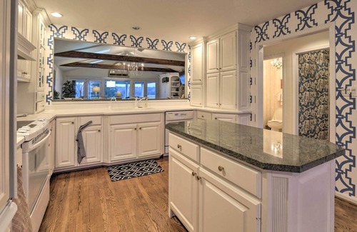 Prospect House | Waterfront Vacation Rental Near Louisville!