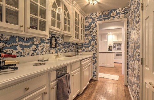 Prospect House | Waterfront Vacation Rental Near Louisville!