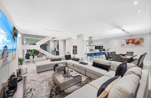 South Lake House | Waterfront Villa / Heated Pool, Gameroom, Sleeps12