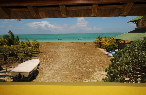 Pointe D'esny Villa | Waterfront Villa Eastern Wind on the magnificent Pointe d'Esny beach