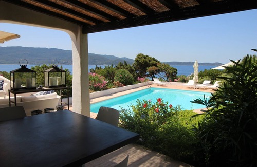 Isolella Villa | Waterfront, villa on the Isolella peninsula, 5 bedrooms, pool, sea view