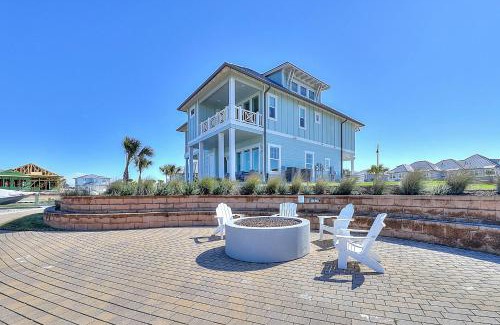 Rockport Apartment | Waterfront Villa on St Charles Bay