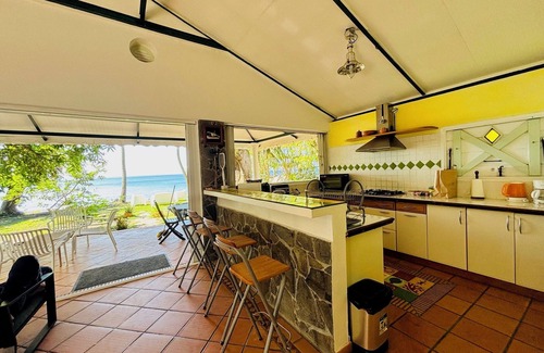 Saint-Pierre Villa | Waterfront villa, sea side.