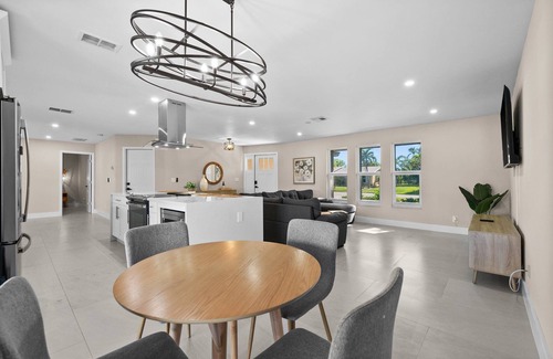 Caloosahatchee House | Waterfront Villa