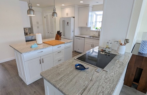 Shelton Cottage | Waterfront Villa with Private Beach, Hot tub, EV & WFH