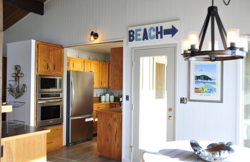 Lopez Island House | Waterfront Village Beach House