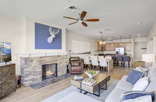 Sandpoint Condo | Waterfront w/Hideaway Bunk - Seasons at Sandpoint
