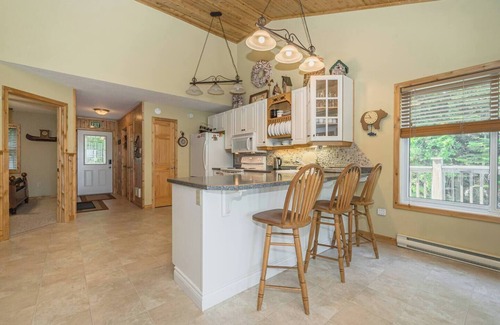Northern Bruce Peninsula Cottage | Waterfront w/sauna, hot tub & boat slip