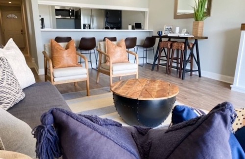 Walden on Lake Conroe Condo | Waterfront Walden Lodge! Discounted Monthly Stays!
