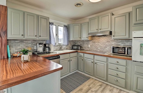 West Ocean City House | Waterfront West Ocean City Home w/Skyline View!